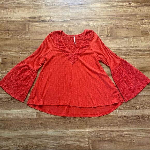 FREE PEOPLE S Parisian Nights Eyelet Vermillion Bell Sleeves Boho Hippie 70s Top - Picture 1 of 16